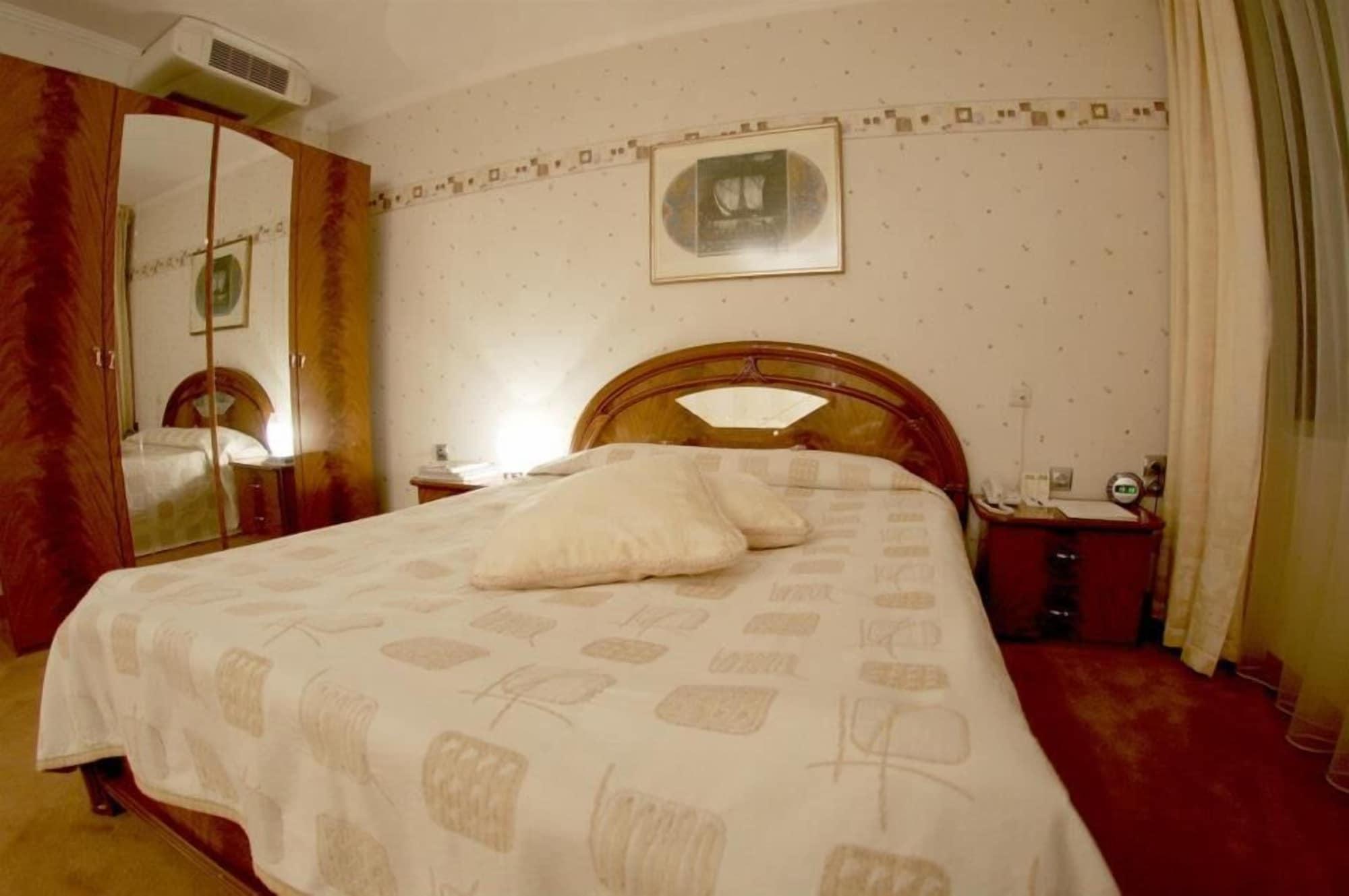 Hotel Mirage 4*